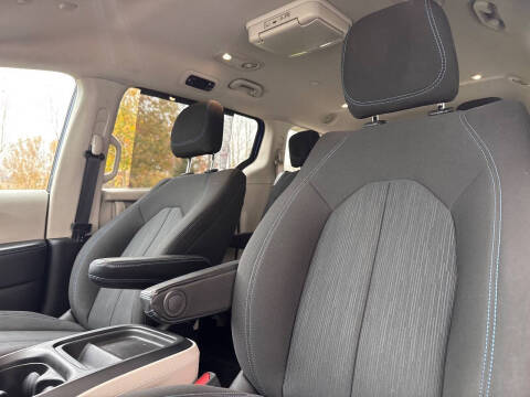 2021 Chrysler Pacifica Touring