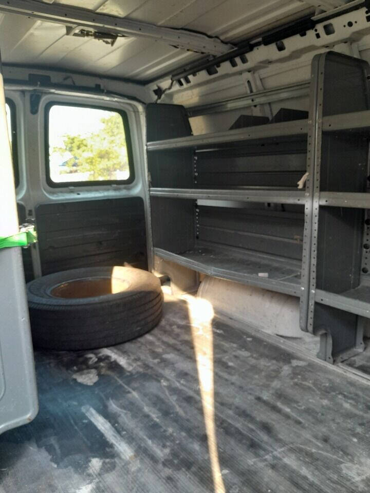 2014 Chevrolet Express  - $9,950
