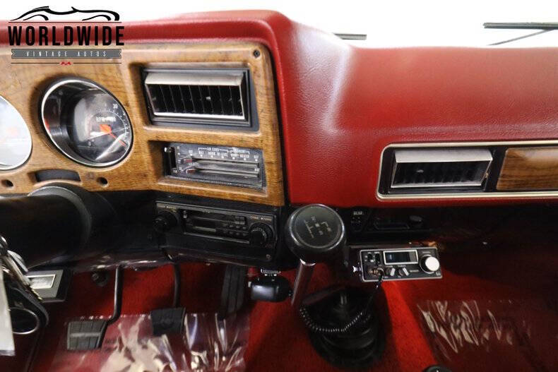 1977 Chevrolet Suburban