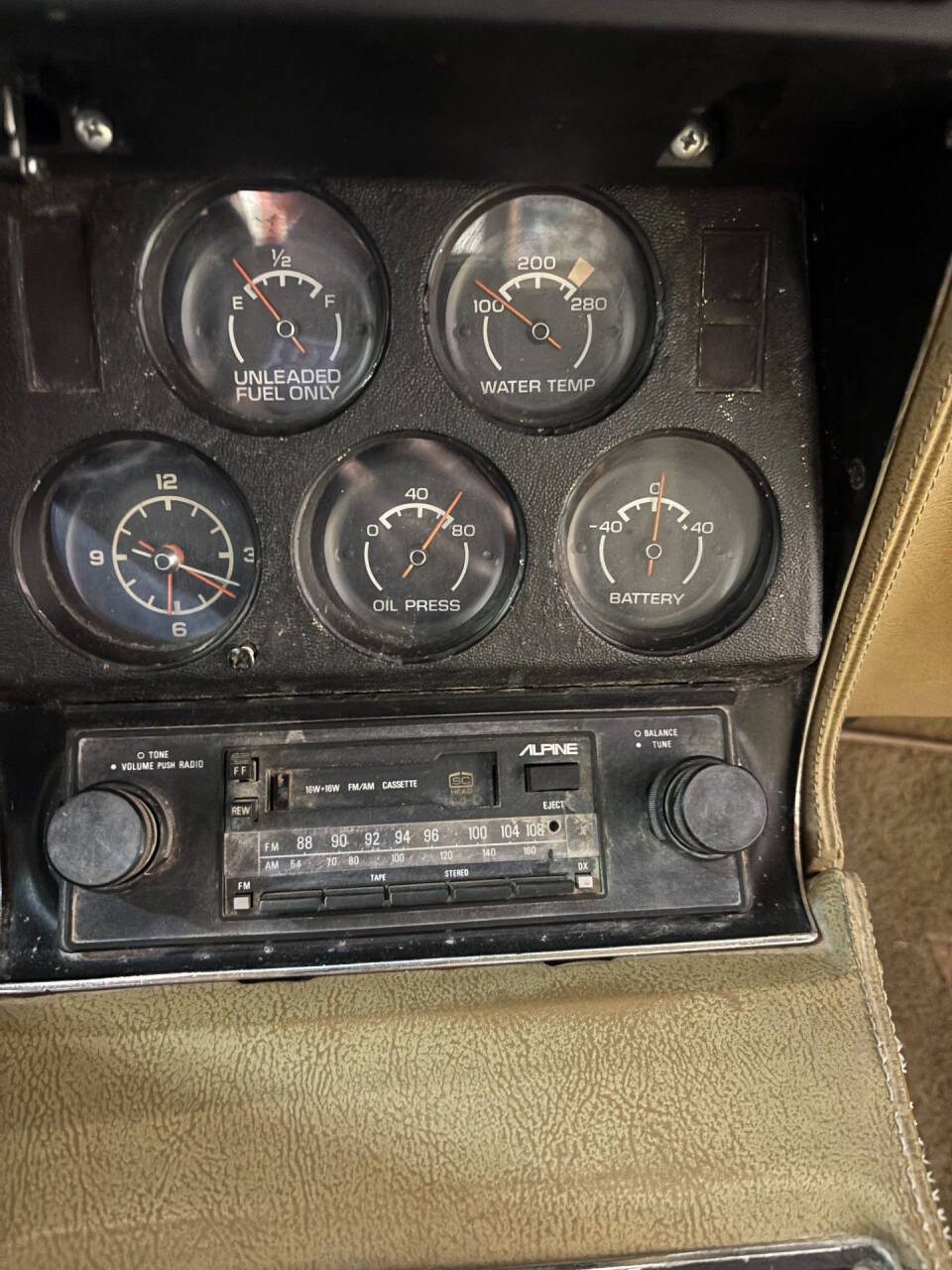 1975 Chevrolet Corvette 22