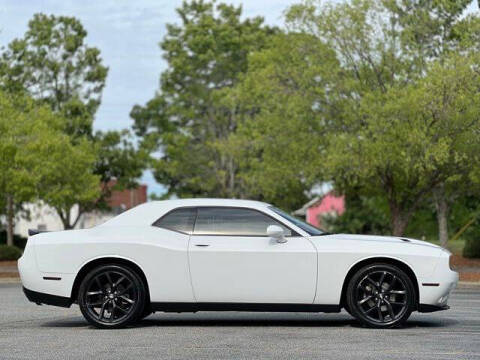 2021 Dodge Challenger SXT