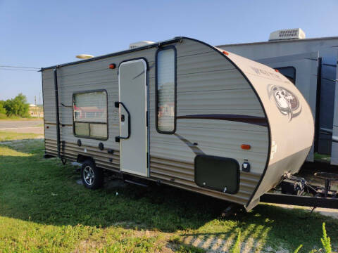 2016 Forest River WOLF PUP 16FQ for sale at Texas RV Trader in Cresson TX