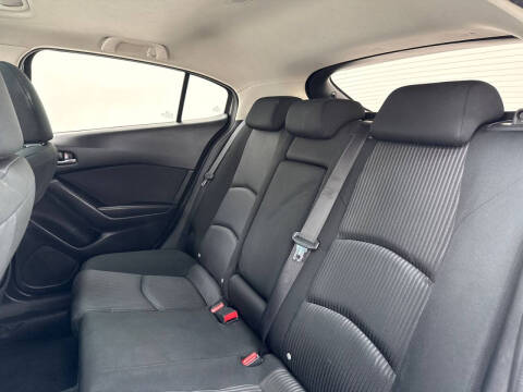 2016 Mazda MAZDA3 i Touring