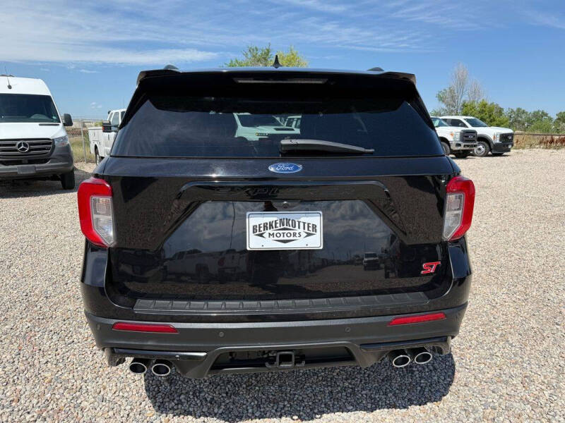2022 Ford Explorer ST