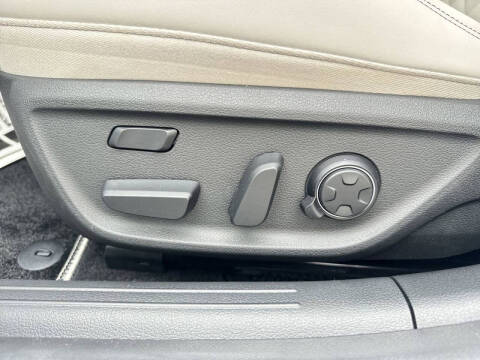 2025 Genesis G70