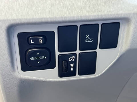 2015 Toyota Prius Three