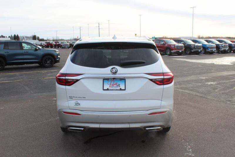 2021 Buick Enclave Essence