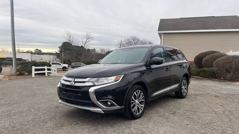 2017 Mitsubishi Outlander ES