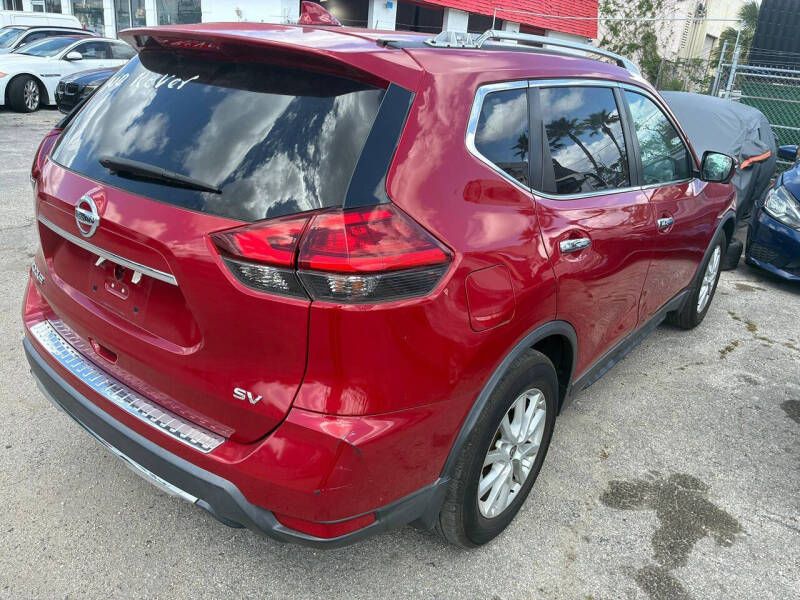 2017 Nissan Rogue SV