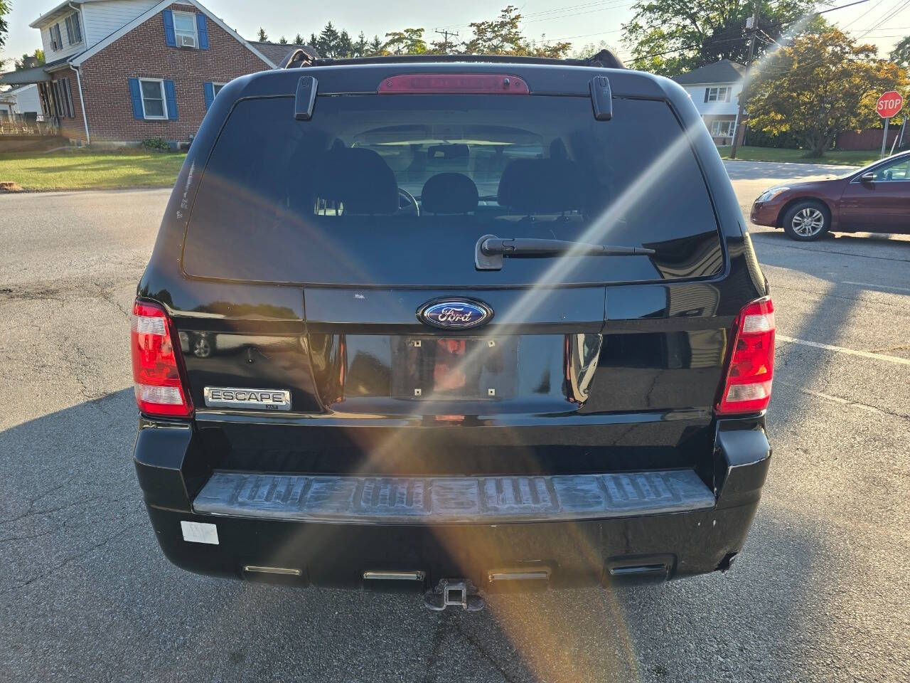 2008 Ford Escape for sale at QUEENSGATE AUTO SALES in York, PA