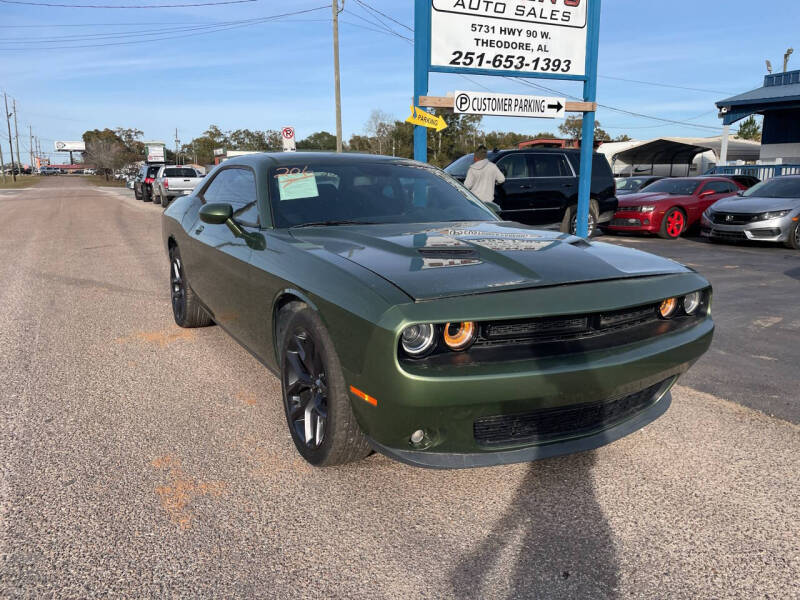2019 Dodge Challenger SXT's photo