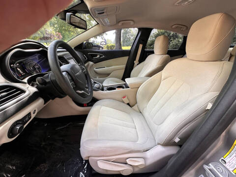 2016 Chrysler 200 Limited