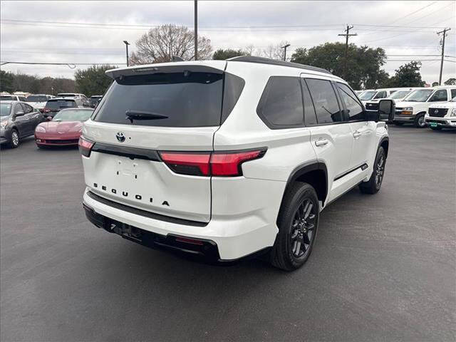 2023 Toyota Sequoia SR5