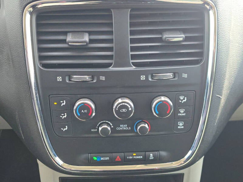 2017 Dodge Grand Caravan SE