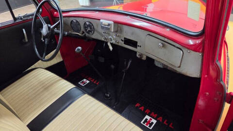 1953 International L-120 Series