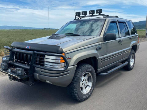 1996 Jeep Grand Cherokee for sale at M AND S CAR SALES LLC in Independence OR