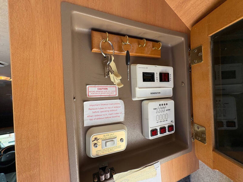 2005 Ford E-Series E-450 SD