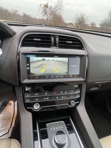 2020 Jaguar F-PACE 25t Prestige