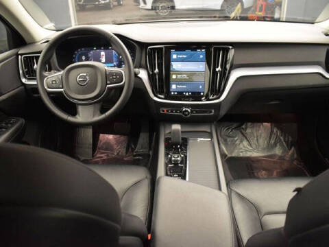 2024 Volvo S60 B5 Core Dark Theme