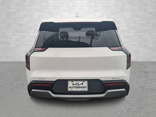 2024 Kia EV9 Light