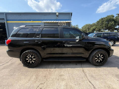 2013 Toyota Sequoia SR5