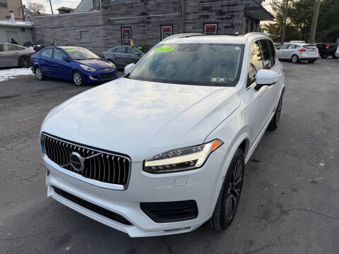 2020 Volvo XC90 T6 Momentum 7-Passenger