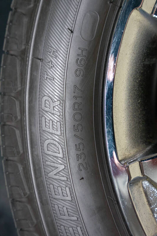 2005 Ford Thunderbird Deluxe
