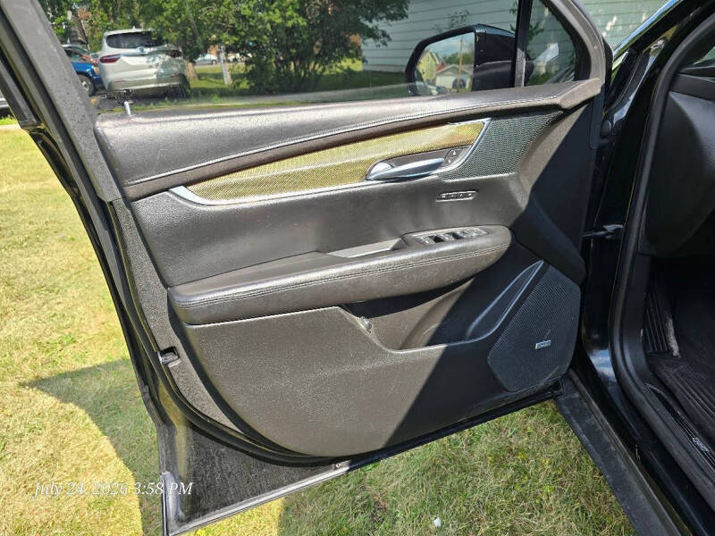 2017 Cadillac XT5 Platinum