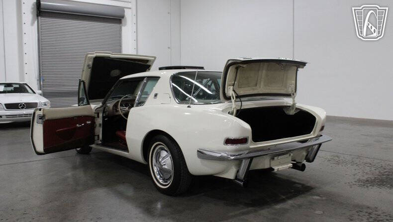 1964 Studebaker Avanti