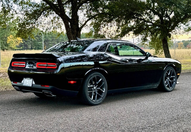 2023 Dodge Challenger R/T photo 7