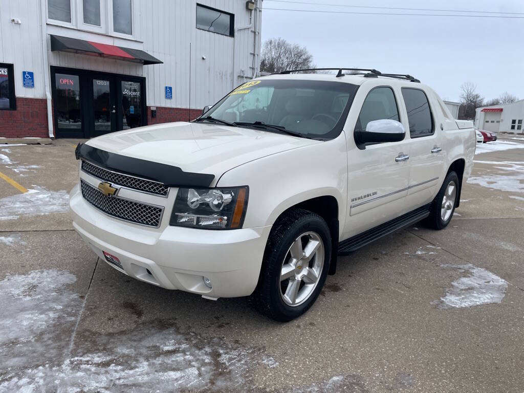 2013 Chevrolet Avalanche for sale at Martinson's Used Cars in Altoona, IA