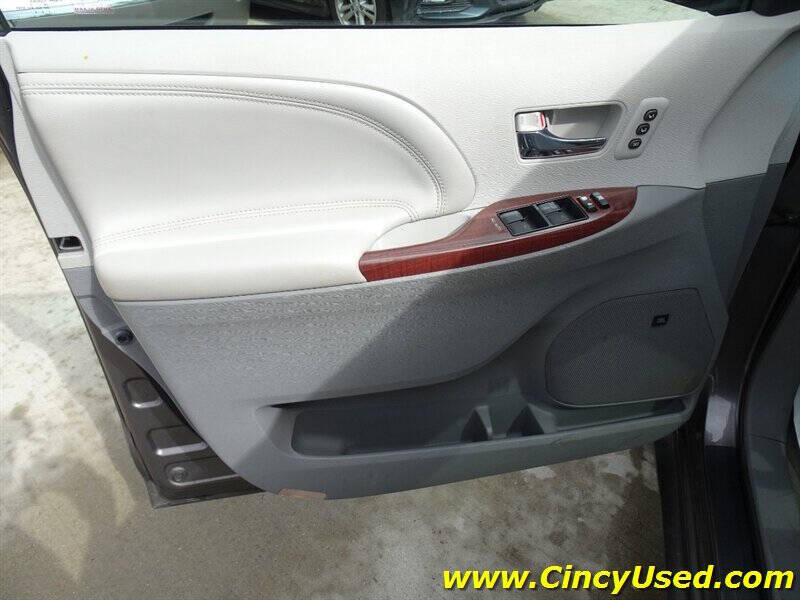 2013 Toyota Sienna Limited 7-Passenger