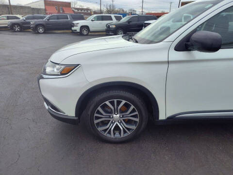 2018 Mitsubishi Outlander ES