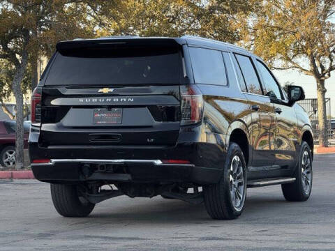 2025 Chevrolet Suburban LT