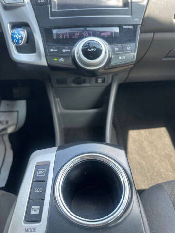2014 Toyota Prius v