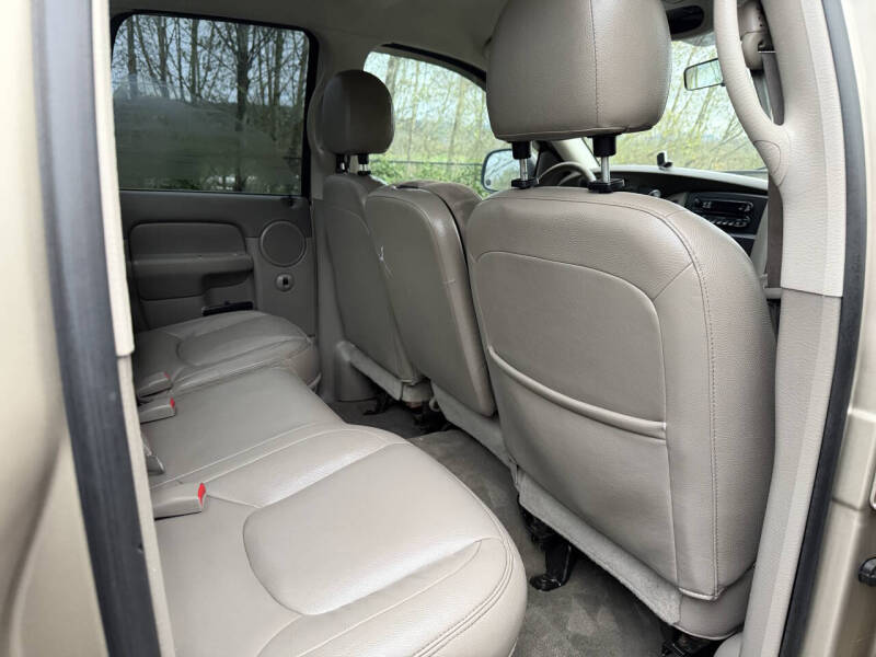 2004 Dodge Ram 1500 SLT