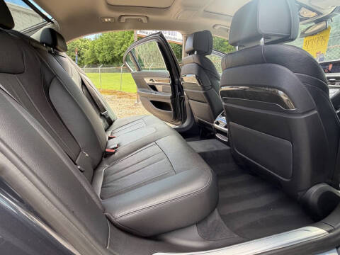 2017 BMW 7 Series 740i