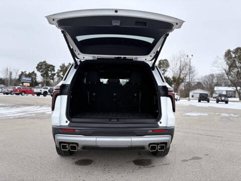 2025 Chevrolet Traverse LT