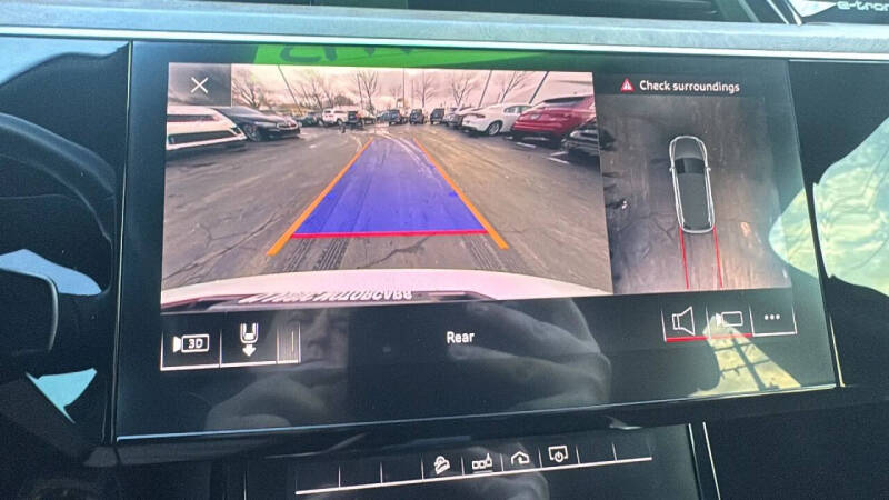 2019 Audi e-tron quattro Premium Plus