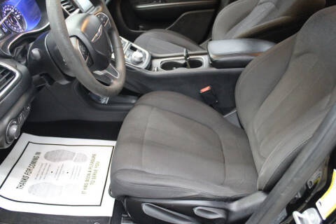 2016 Chrysler 200 Limited