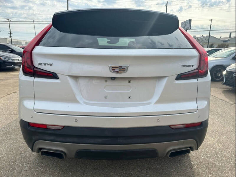 2022 Cadillac XT4 Premium Luxury