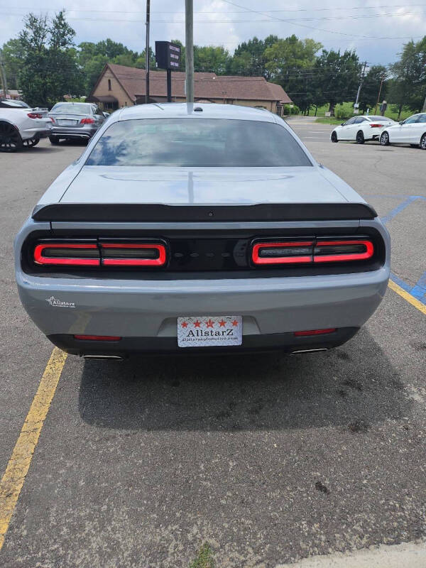 2021 Dodge Challenger SXT