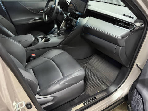 2024 Toyota Venza XLE