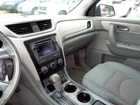 2017 Chevrolet Traverse LT