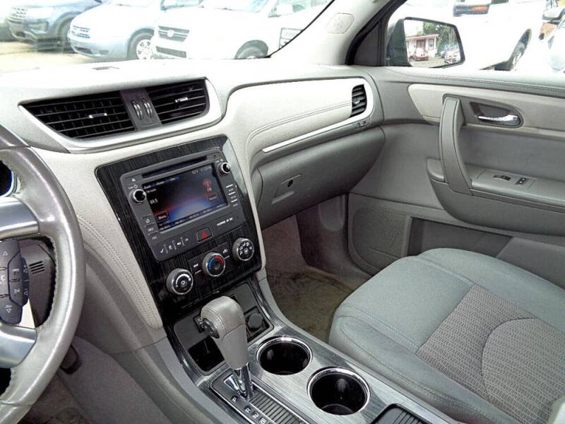 2017 Chevrolet Traverse LT