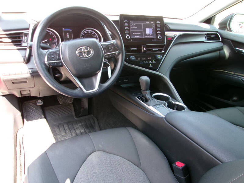 2022 Toyota Camry LE