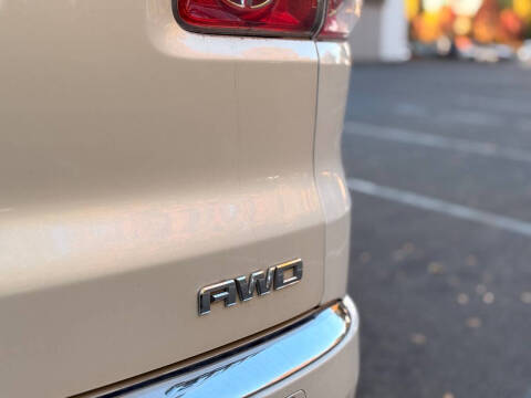 2011 GMC Acadia Denali