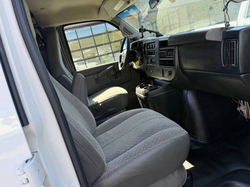 2017 Chevrolet Express 2500