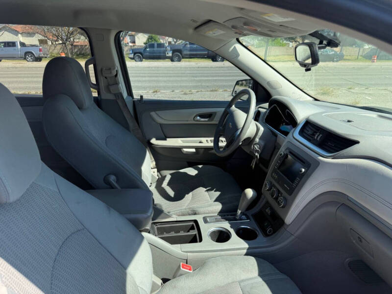 2017 Chevrolet Traverse LS