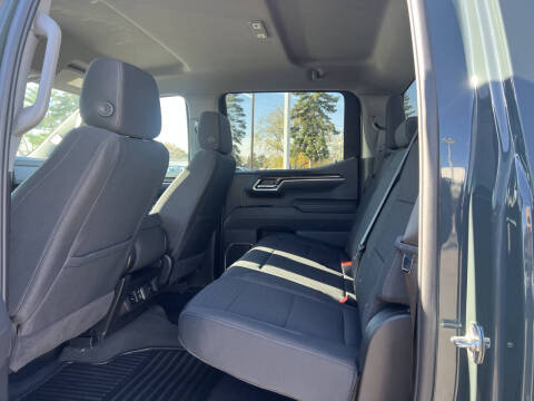 2025 Chevrolet Silverado 1500 LT